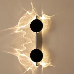 Stijlvolle roestvrijstalen led-wandlamp met warm licht